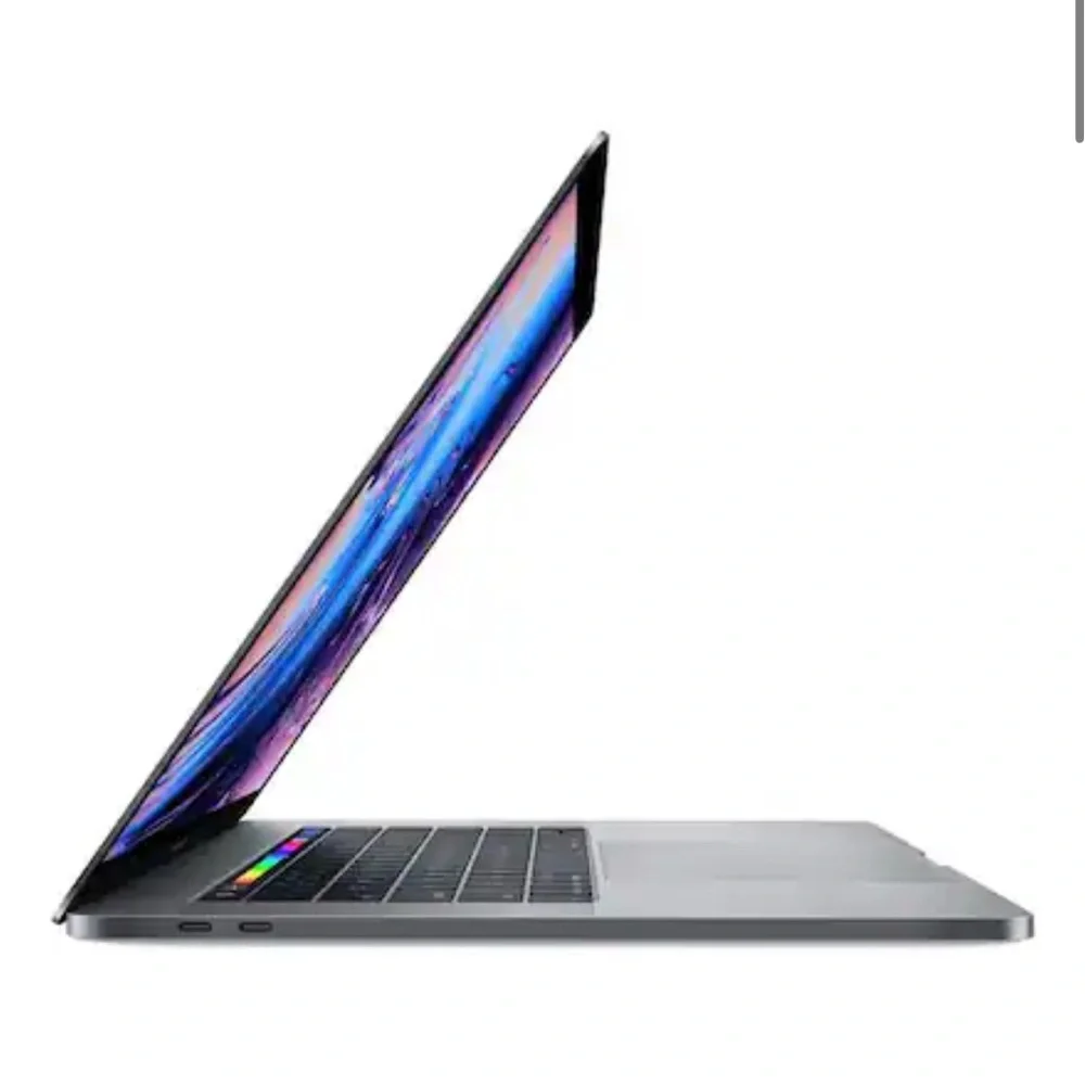 Apple MacBook Pro - Silver - Picture 2 of 9